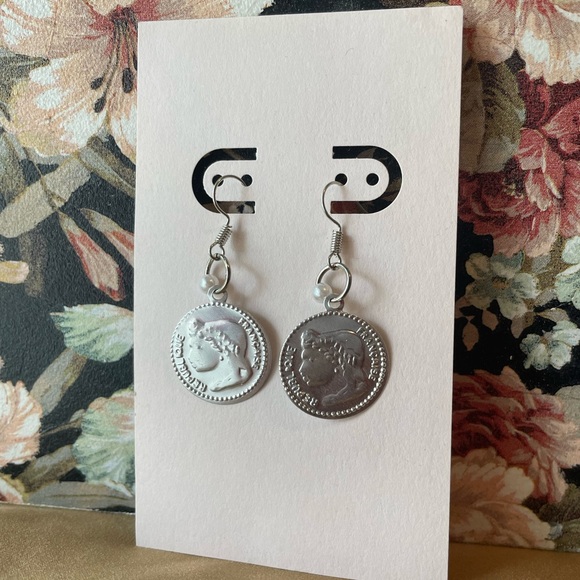 🇫🇷🪙 French Coin Earrings - Picture 7 of 7